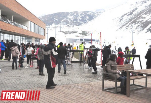Зимне-летний туркомплекс "Шахдаг" посетило почти 50 тыс. туристов