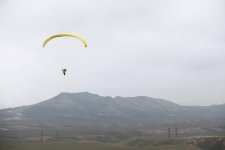 В Экстрим-клубе "ИРЕЛИ" начались практические занятия по полетам на параплане (фото)