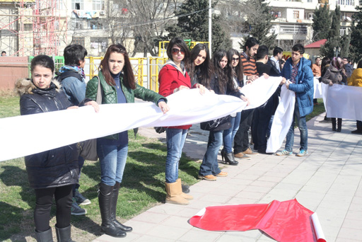 В Баку прошла креативная акция "Неделя лейкемии" (видео-фото)