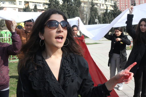 В Баку прошла креативная акция "Неделя лейкемии" (видео-фото)