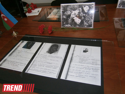 В Баку представлены документы, использованные при написании книги "Обреченный Ходжалы" (фото)