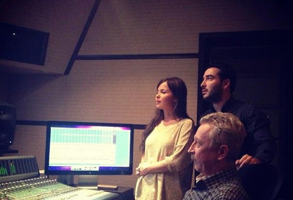 Композитор Пярвиз Махмудов и поэтесса Лейли Исрафилова реализовали проект "Скажи мне" (видео-фото)