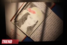В Баку открылась фотовыставка личных вещей жертв Ходжалинской трагедии (фото)