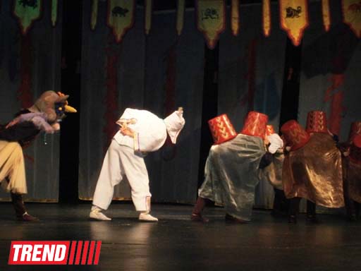 "Сказка белого месяца" калмыцкого театра - первый день весны в азербайджанском ТЮЗе (фото)