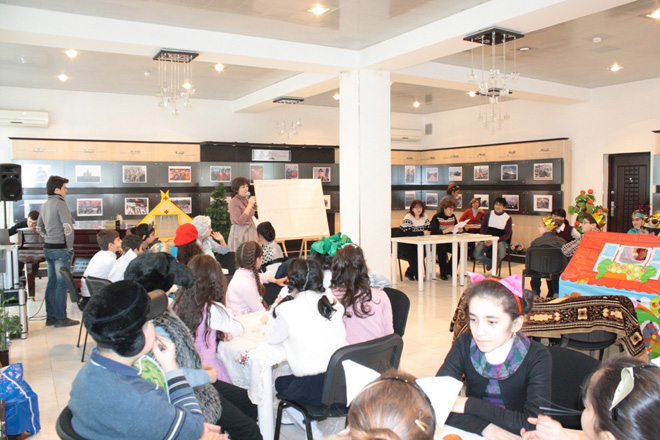 Для азербайджанских школьников организован интерактивный урок на тему "Любимые сказочные герои" (фото)