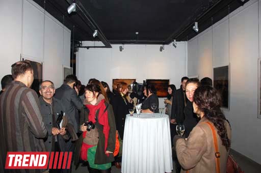 В Баку в галерее YAY состоялось открытие выставки Санана Алескерова "Прозрачность простоты" (фото)