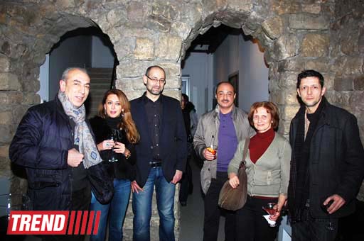 В Баку в галерее YAY состоялось открытие выставки Санана Алескерова "Прозрачность простоты" (фото)