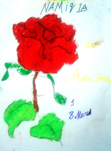 Бакинские школьники посвятили свои работы бабушкам, матерям и сестрам (фотосессия)