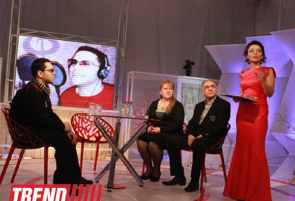 Кямаля Халилова и семья Мурада Садыха - в первой передаче проекта "Жизнь продолжается" (фото)