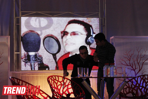 Кямаля Халилова и семья Мурада Садыха - в первой передаче проекта "Жизнь продолжается" (фото)