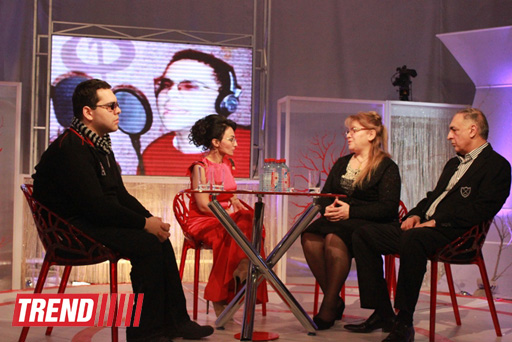 Кямаля Халилова и семья Мурада Садыха - в первой передаче проекта "Жизнь продолжается" (фото)