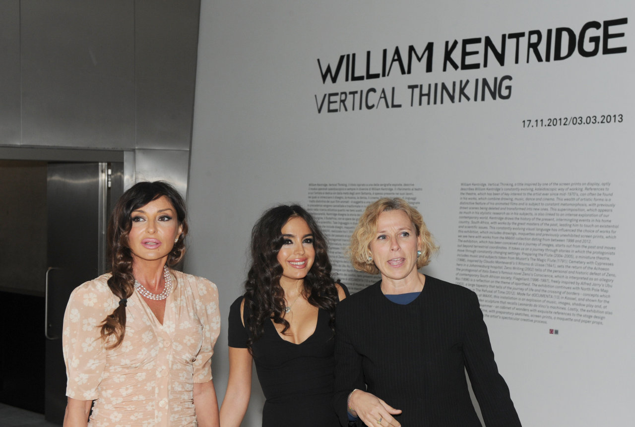 Первая леди Азербайджана приняла участие в выставке "Полет в Баку: Современное азербайджанское искусство" в Риме (ФОТО)