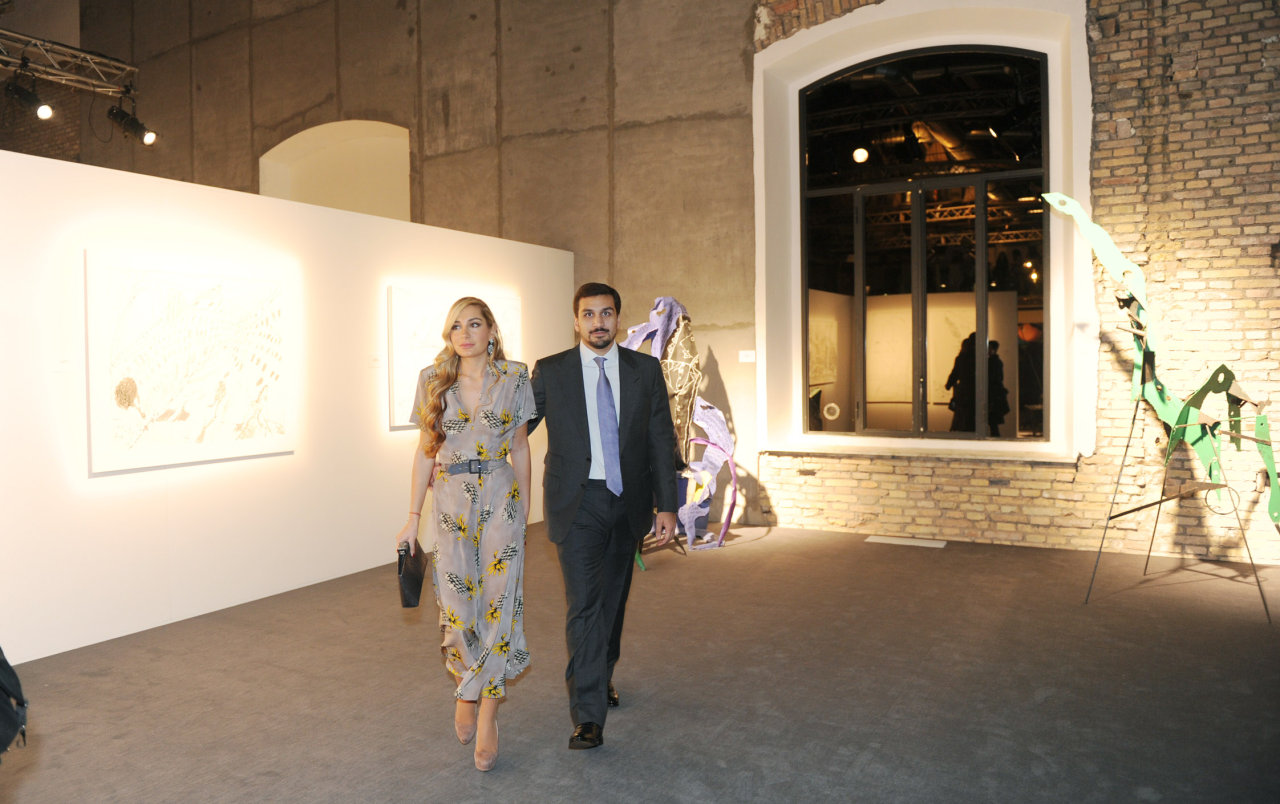 Первая леди Азербайджана приняла участие в выставке "Полет в Баку: Современное азербайджанское искусство" в Риме (ФОТО)