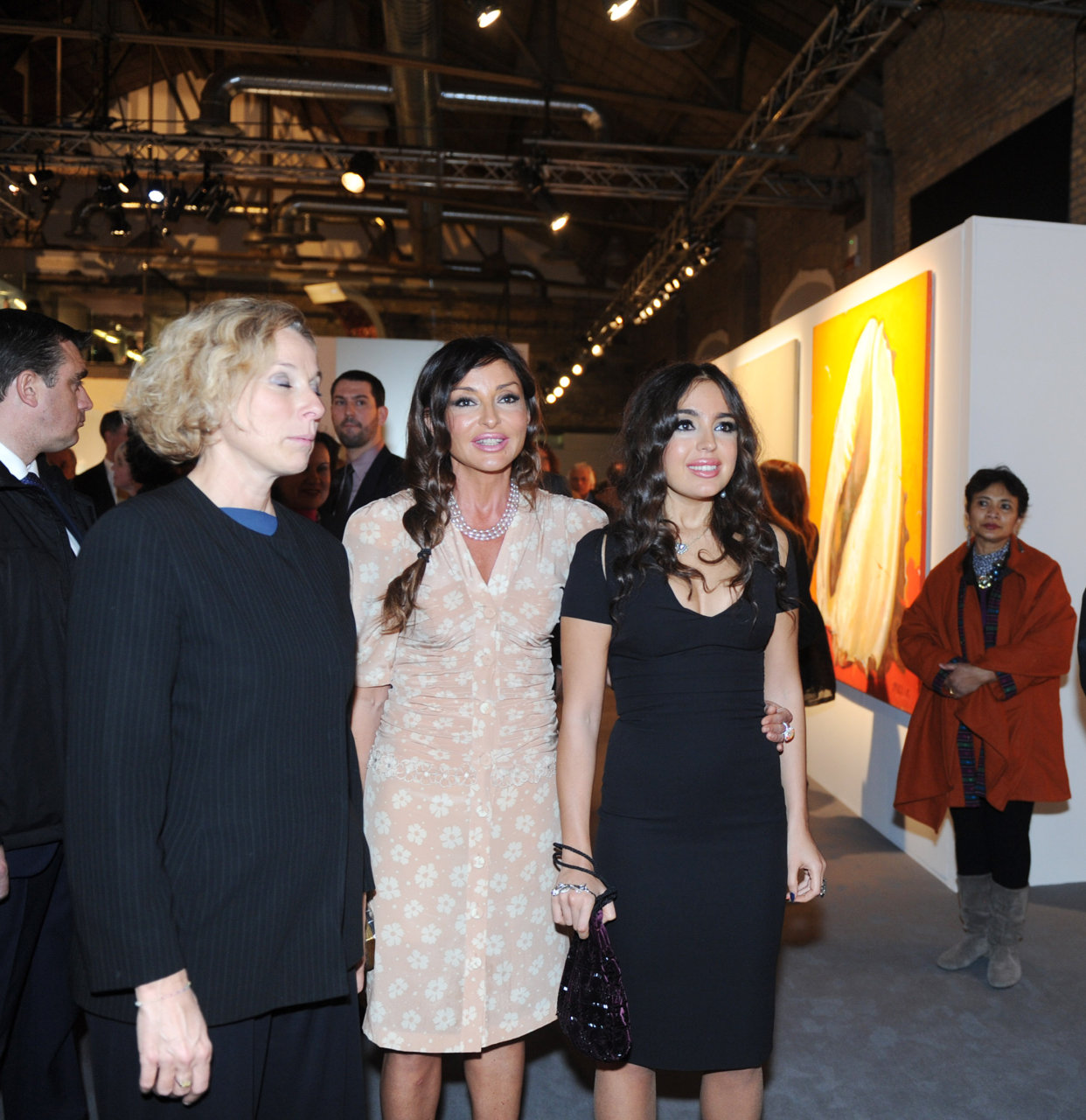 Первая леди Азербайджана приняла участие в выставке "Полет в Баку: Современное азербайджанское искусство" в Риме (ФОТО)