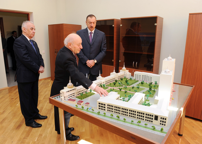 Президент Азербайджана ознакомился с условиями, созданными в новом корпусе Госакадемии художеств (ФОТО)
