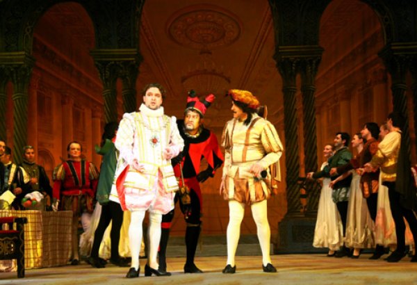 Солист Мариинского театра Михаил Латышев выступил в Баку (фото)