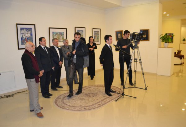 В Баку открылась выставка "Современность  в  миниатюре" (фото)