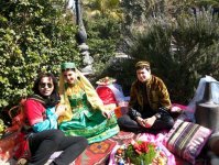 Телеведущие Lider TV  в азербайджанских национальных костюмах (фотосессия)