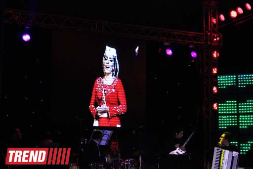 В Баку состоялся соло-концерт Лалы Мамедовой "Ты в моем сердце" (фотосессия)