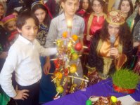 Сладкий праздник Новруз бакинских школьников (фотосессия)