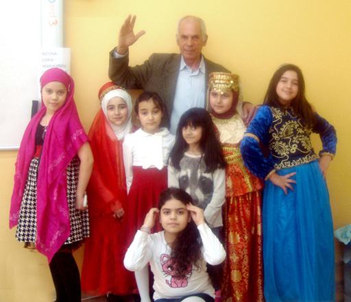 Сладкий праздник Новруз бакинских школьников (фотосессия)