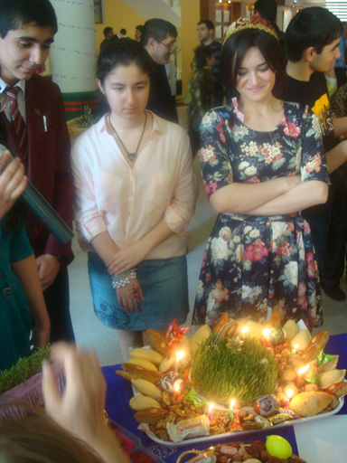 Сладкий праздник Новруз бакинских школьников (фотосессия)