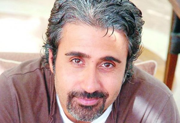 Известный турецкий певец и актер Эмрах приедет в Баку на презентацию своего фильма