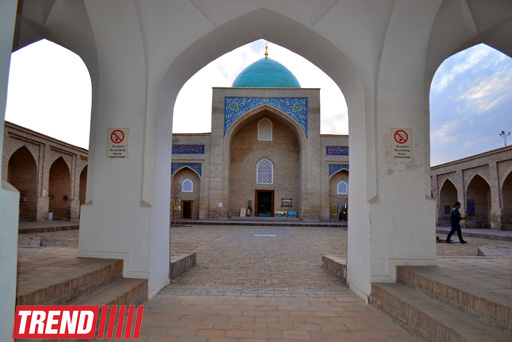 Самый древний Коран в ташкентском комплексе "Хазрати Имам" (фотосессия)