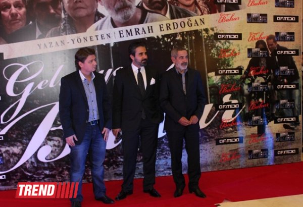 Турецкая суперзвезда Эмрах презентовал в Баку фильм "Ненаступившая весна" (фотосессия)