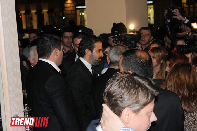 Турецкая суперзвезда Эмрах презентовал в Баку фильм "Ненаступившая весна" (фотосессия)