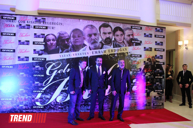 Турецкая суперзвезда Эмрах презентовал в Баку фильм "Ненаступившая весна" (фотосессия)