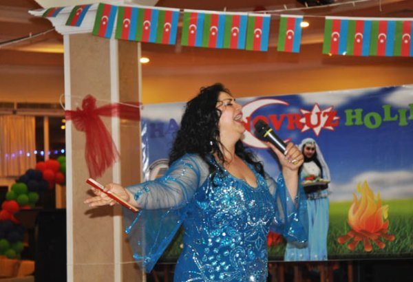 Алмаз Алескерова выступила с праздничным концертом на Кипре (фото)