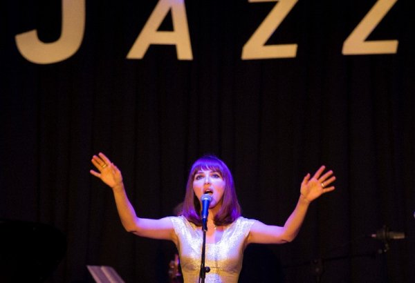 В Баку состоялся концерт Сабины Бабаевой – тар, народные песни, Уитни Хьюстон…(фото)