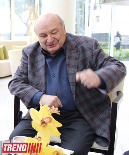 Аркадий Райкин тайно слушал в Баку "Голос Америки" -  Михаил Жванецкий (фото)