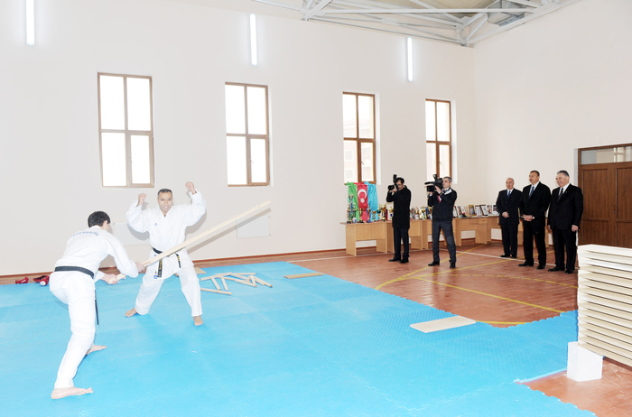 Президент Азербайджана принял участие в открытии в поселке Масазыр квартала для вынужденных переселенцев (ФОТО)