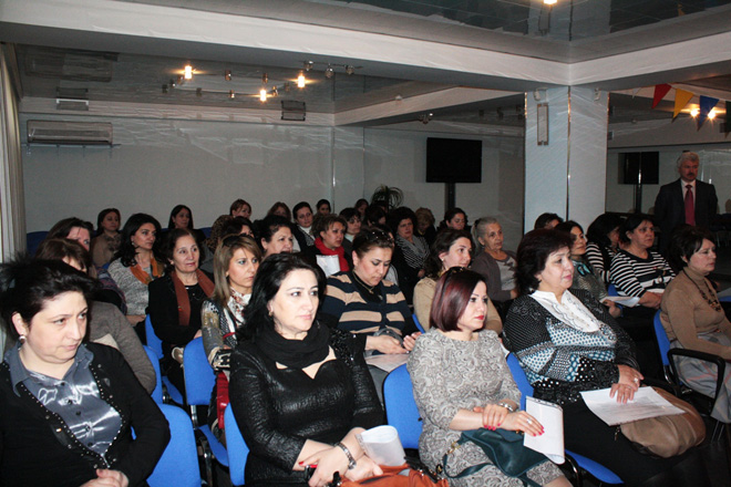 В Баку прошел семинар для учителей-русистов общеобразовательных школ (фото)