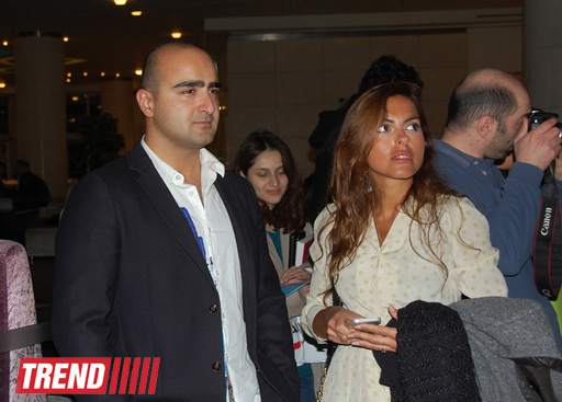 YARAT! представил художественно-социальный проект "ПОЗИТИВ ИЛИ НЕГАТИВ?" художника Чингиза Бабаева (ФОТО)