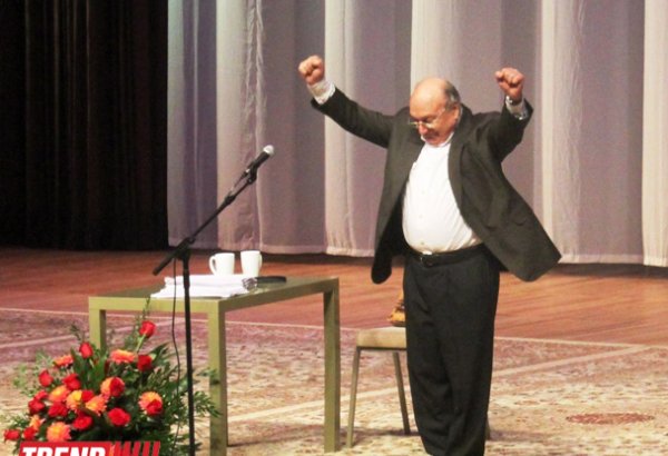 В Баку состоялся вечер юмора и сатиры "120 минут Жванецкого" (фотосессия)