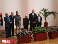 В Баку открылась выставка художника Ибрагима Ахрари (фотосессия)