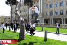 Знаменитый паркурист из Великобритании Райан Дойл дал мастер-класс в Баку (фотосессия)