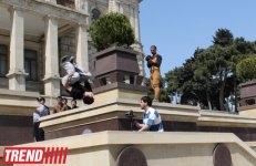 Знаменитый паркурист из Великобритании Райан Дойл дал мастер-класс в Баку (фотосессия)