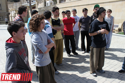 Знаменитый паркурист из Великобритании Райан Дойл дал мастер-класс в Баку (фотосессия)