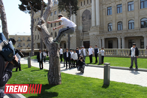 Знаменитый паркурист из Великобритании Райан Дойл дал мастер-класс в Баку (фотосессия)