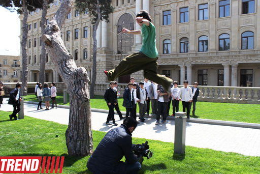 Знаменитый паркурист из Великобритании Райан Дойл дал мастер-класс в Баку (фотосессия)