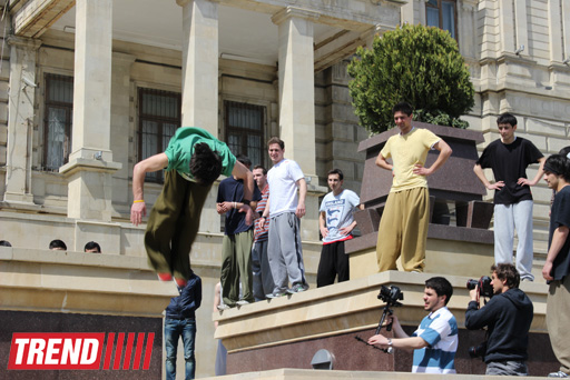 Знаменитый паркурист из Великобритании Райан Дойл дал мастер-класс в Баку (фотосессия)