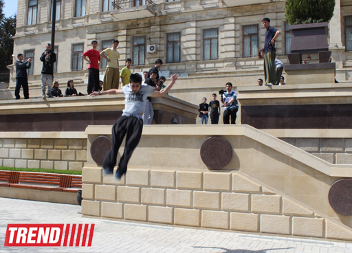Знаменитый паркурист из Великобритании Райан Дойл дал мастер-класс в Баку (фотосессия)