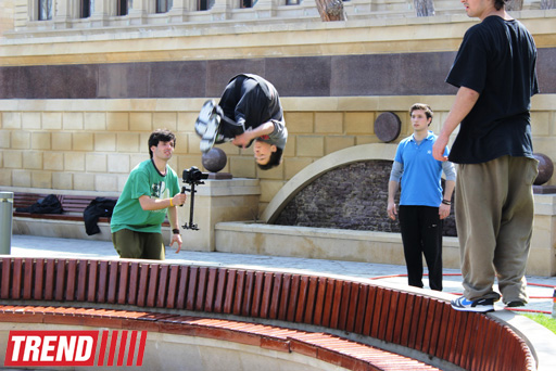 Знаменитый паркурист из Великобритании Райан Дойл дал мастер-класс в Баку (фотосессия)