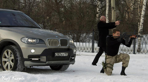 Рахман Рафигоглы о сериале "В тени призрака": "Большие деньги и легкая жизнь всегда приводят к проблемам" (фото)