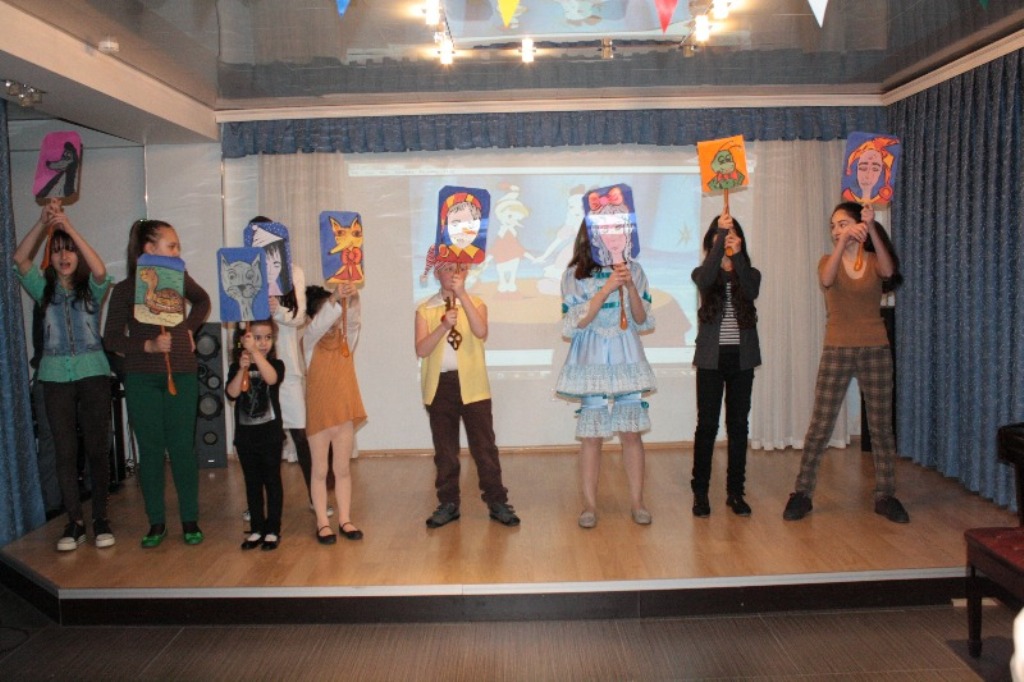 В Баку отметили Всемирный день театра (фото)