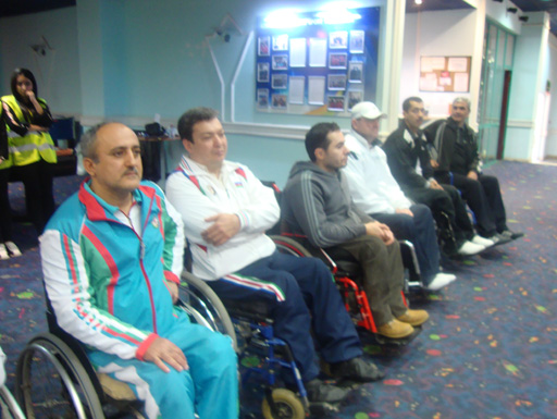 Определены первые чемпионы Азербайджана по боулингу среди инвалидов (фото)